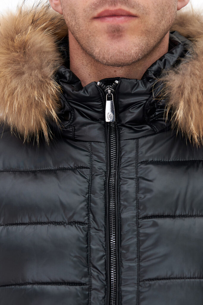 куртка мужская утепленная с мехом енота черная 9
