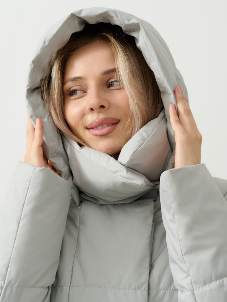 пальто женское утепленное светло-серое 4